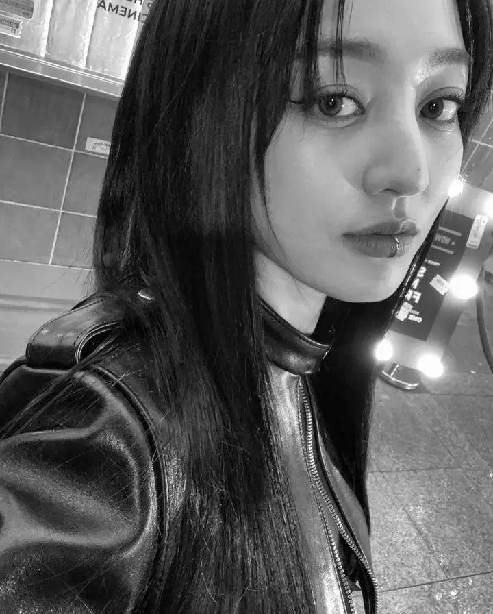 Park Jihyo | The Mistress Dilemma
